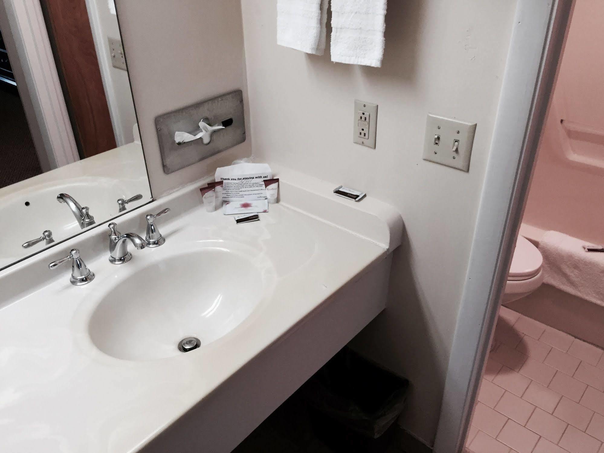 Palms Garden Inn Ellisville 외부 사진