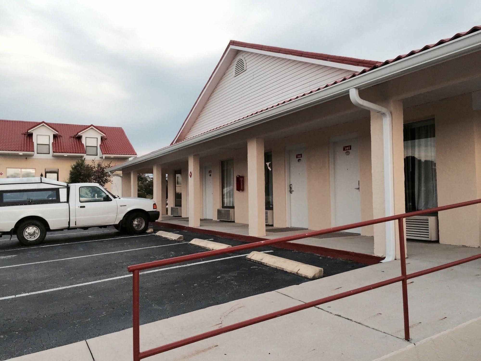 Palms Garden Inn Ellisville 외부 사진