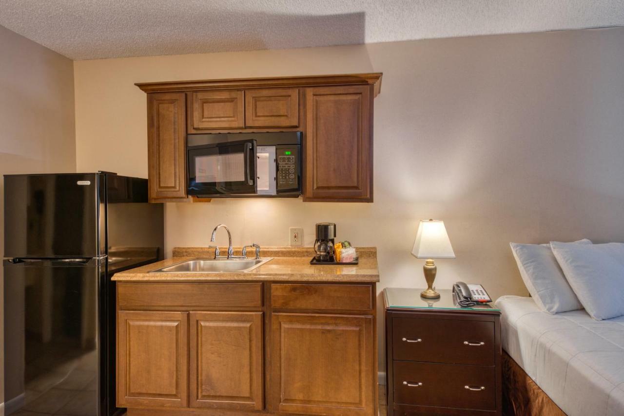 Palms Garden Inn Ellisville 외부 사진