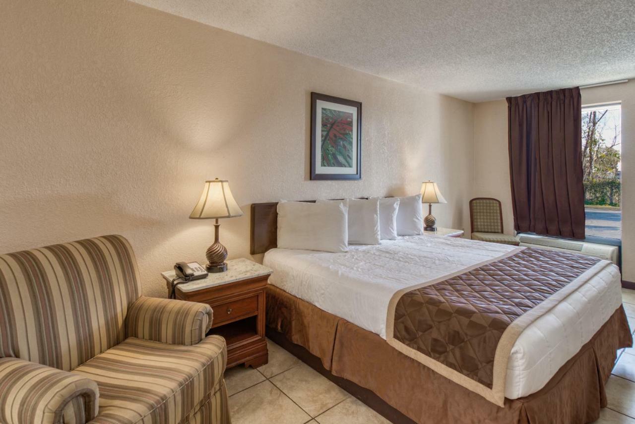 Palms Garden Inn Ellisville 외부 사진
